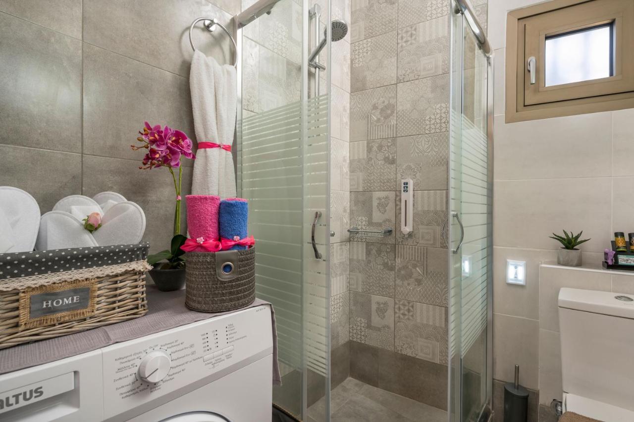 Floral Beach Apt With Lux Extras & Special Treats Колимварион Экстерьер фото