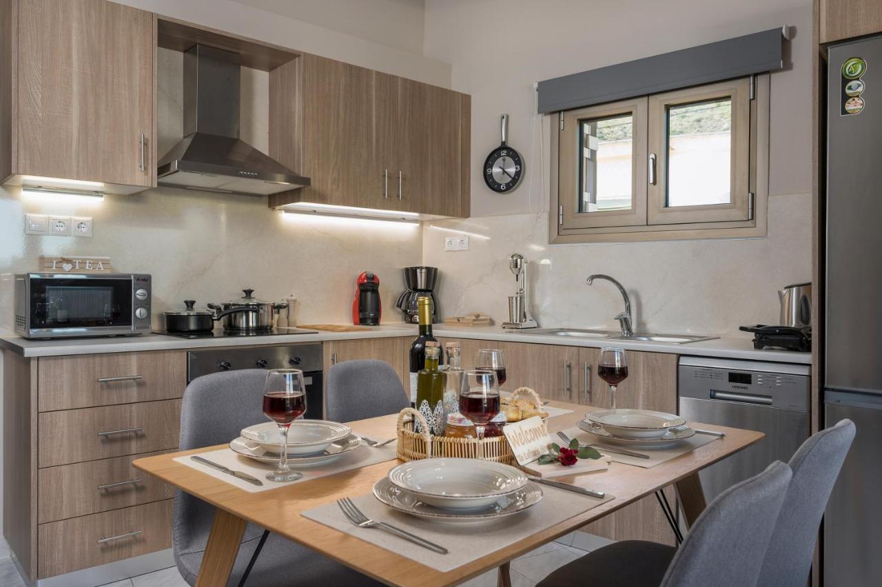 Floral Beach Apt With Lux Extras & Special Treats Колимварион Экстерьер фото